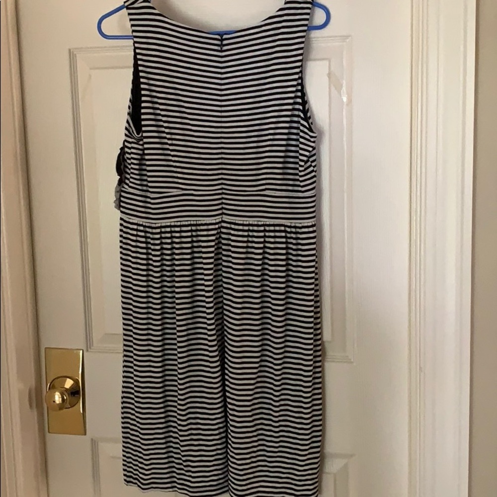 B/W STRIPED DRESS - Picture 4 of 4